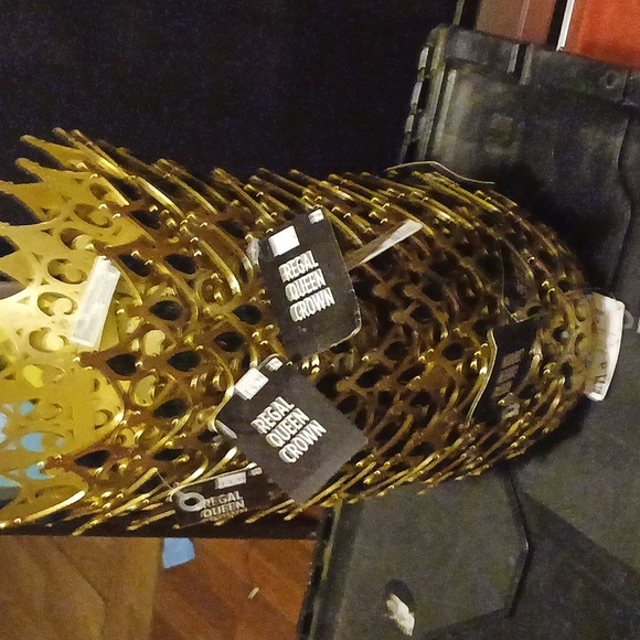 Regal queen crown for costumes read details - Picture 1 of 2
